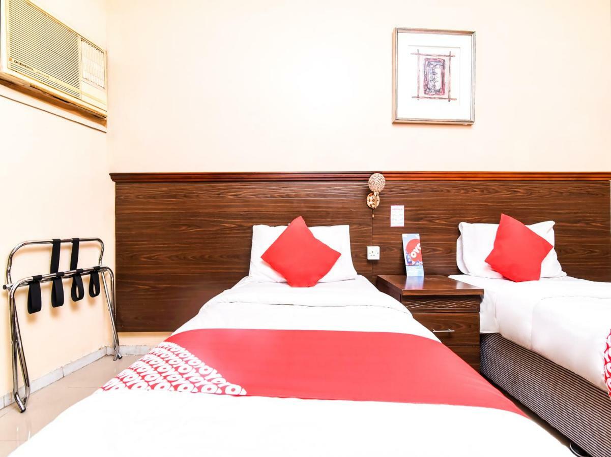Melody Queen Hotel By Aura Dubai Bagian luar foto
